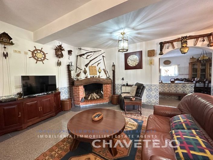 Image No.10-7 Bed House for sale