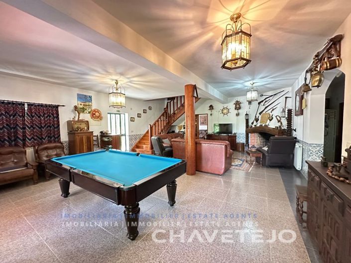 Image No.12-7 Bed House for sale