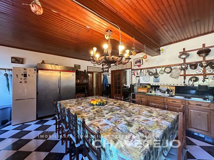 Image No.15-7 Bed House for sale
