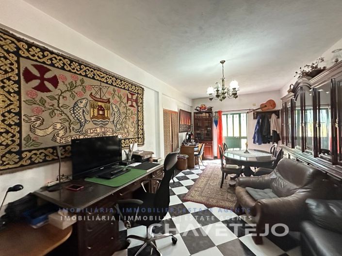 Image No.16-7 Bed House for sale