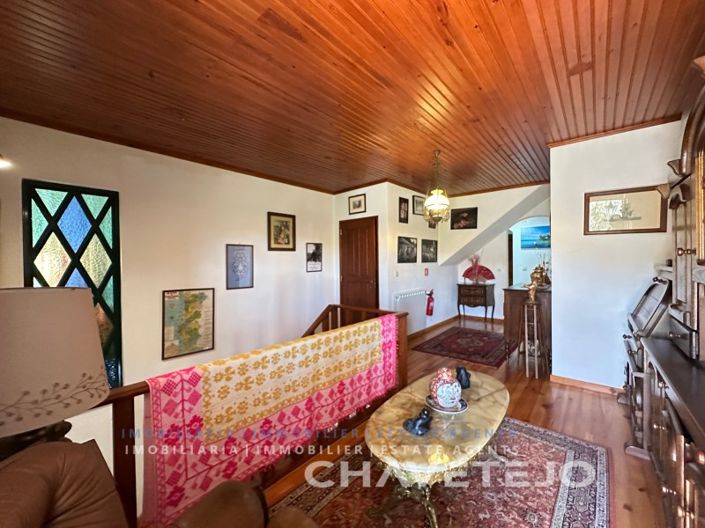 Image No.18-7 Bed House for sale