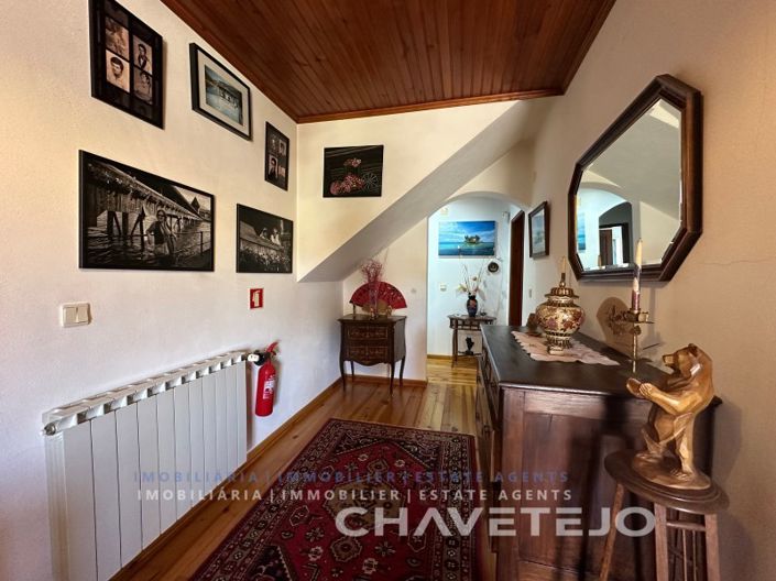 Image No.19-7 Bed House for sale