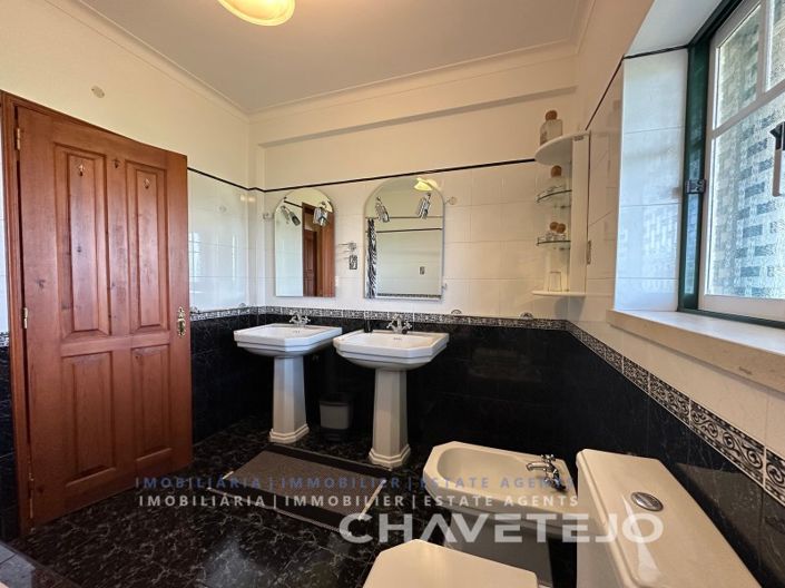 Image No.29-7 Bed House for sale