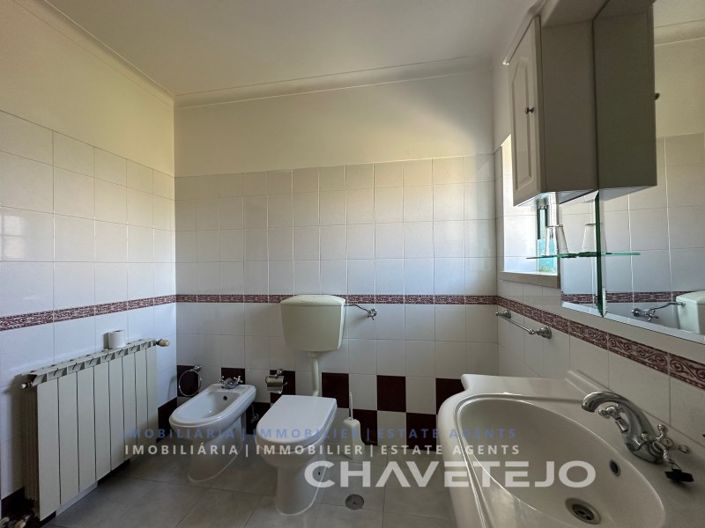 Image No.36-7 Bed House for sale