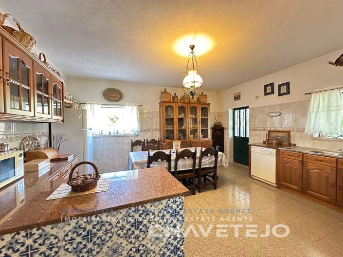 Image No.6-7 Bed House for sale