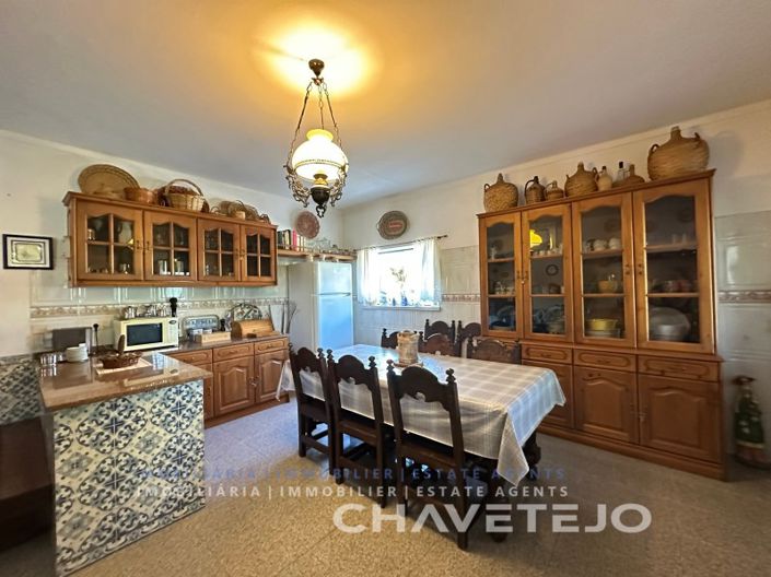 Image No.7-7 Bed House for sale
