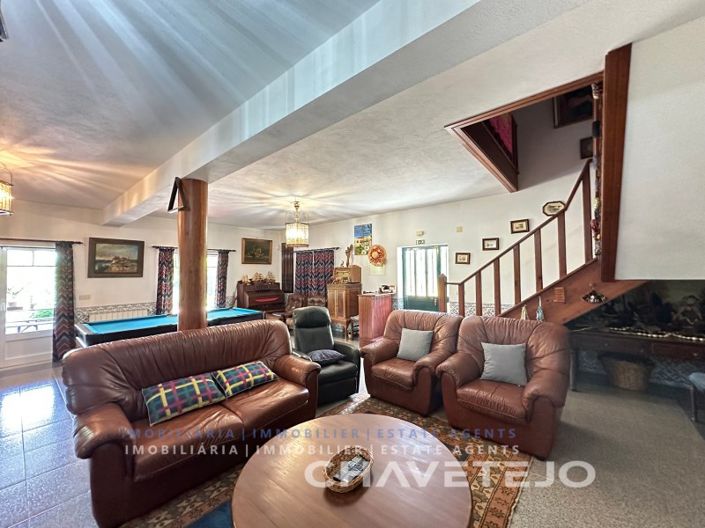 Image No.9-7 Bed House for sale