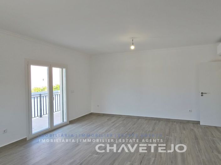 Image No.16-3 Bed House for sale