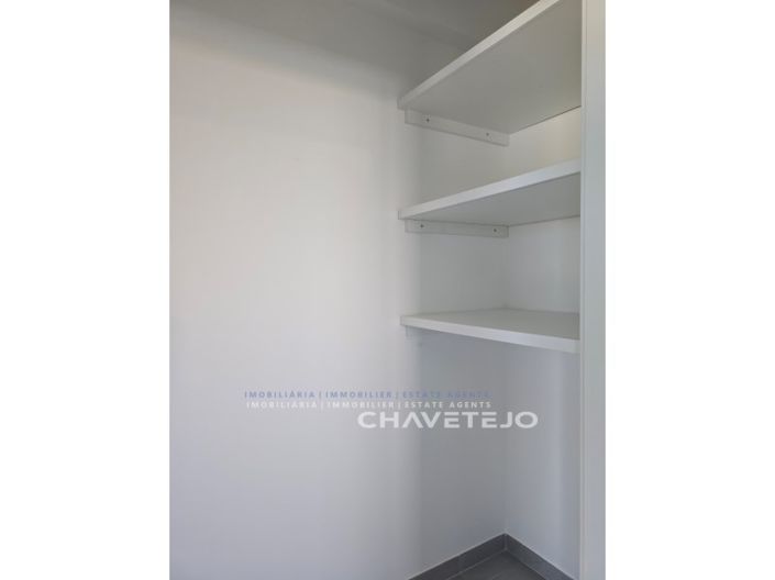 Image No.25-3 Bed House for sale