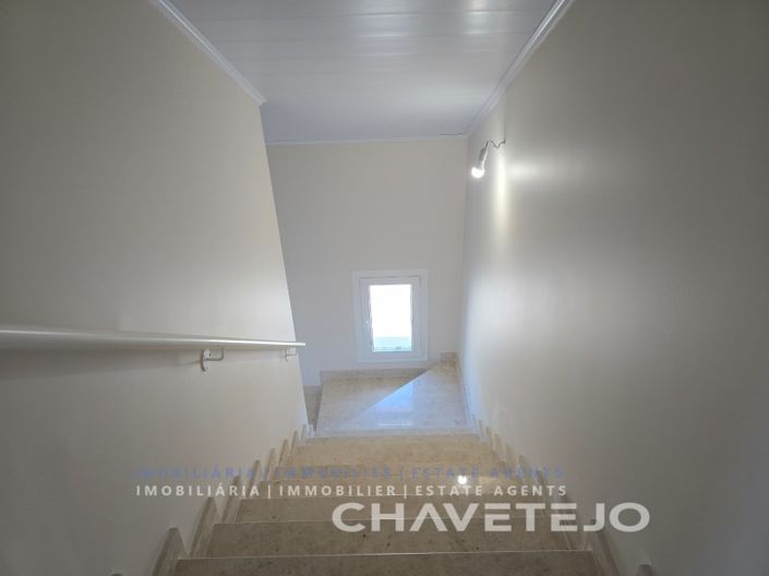 Image No.30-3 Bed House for sale
