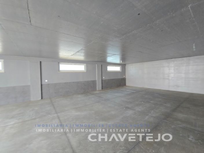 Image No.33-3 Bed House for sale