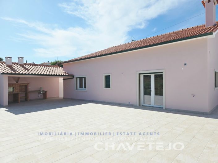 Image No.5-3 Bed House for sale