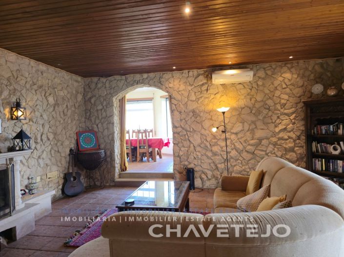 Image No.10-3 Bed House for sale