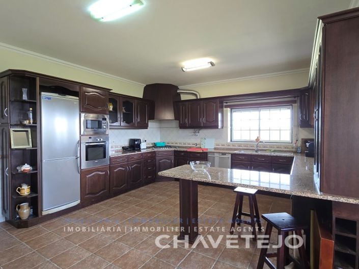 Image No.17-3 Bed House for sale