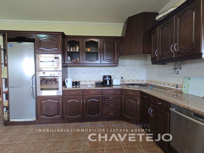 Image No.18-3 Bed House for sale
