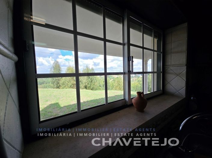 Image No.19-3 Bed House for sale