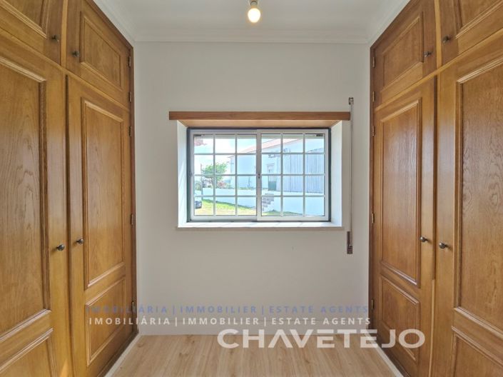 Image No.33-3 Bed House for sale