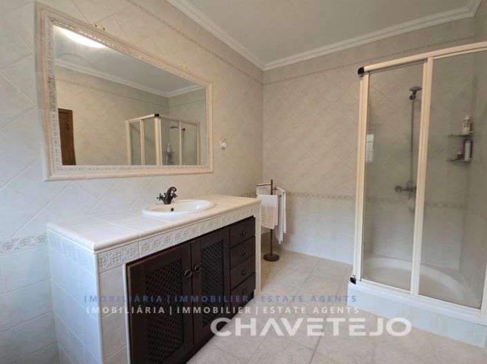 Image No.36-3 Bed House for sale
