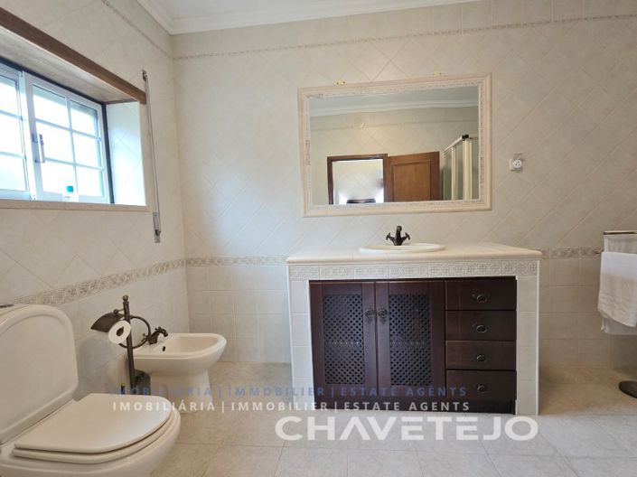Image No.37-3 Bed House for sale