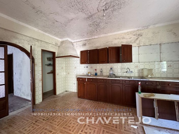 Image No.14-4 Bed House for sale