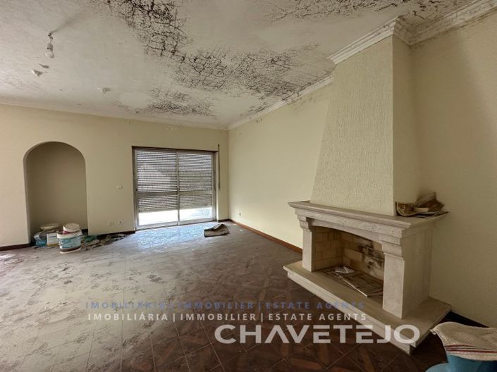 Image No.16-4 Bed House for sale