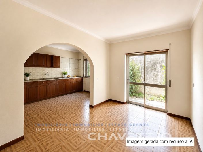 Image No.2-4 Bed House for sale