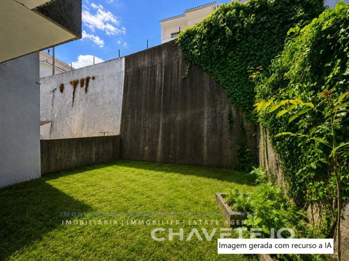 Image No.20-4 Bed House for sale