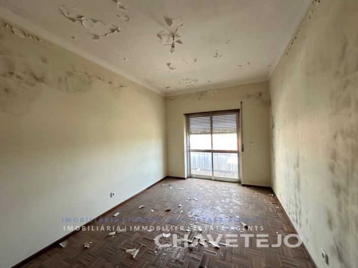 Image No.9-4 Bed House for sale