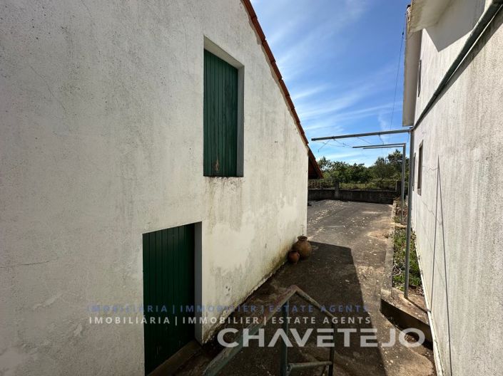 Image No.19-3 Bed House for sale