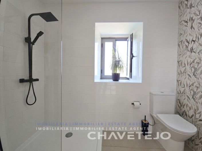Image No.56-3 Bed House for sale