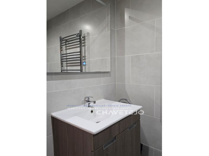Image No.15-3 Bed House for sale