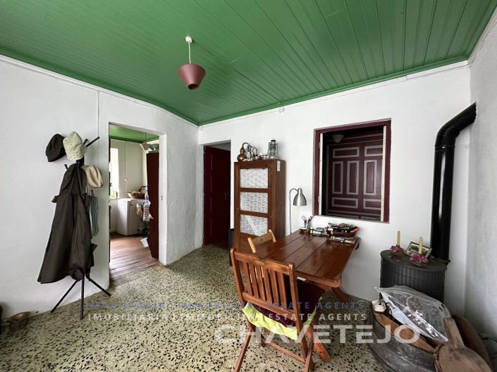 Image No.19-3 Bed Farmhouse for sale