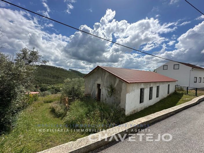 Image No.42-3 Bed Farmhouse for sale