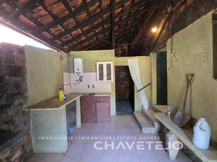 Image No.8-2 Bed House for sale