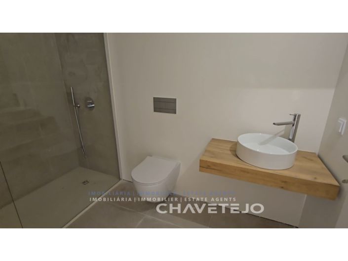 Image No.26-3 Bed House for sale