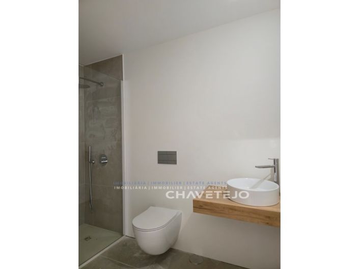 Image No.27-3 Bed House for sale