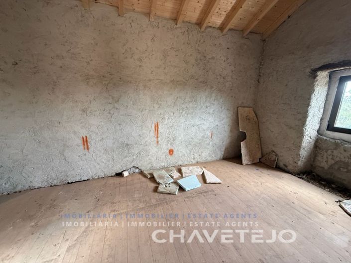 Image No.10-3 Bed House for sale