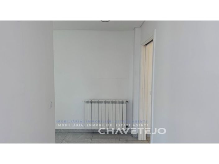 Image No.13-3 Bed House for sale