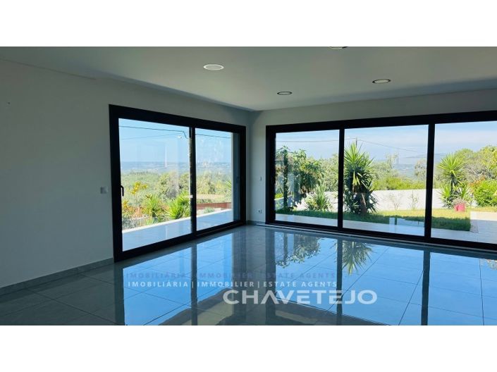 Image No.14-3 Bed House for sale