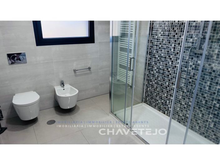Image No.24-3 Bed House for sale