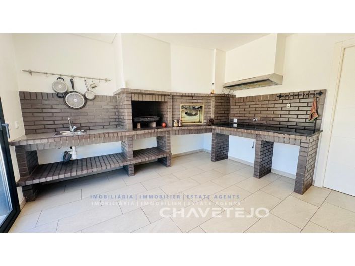 Image No.31-3 Bed House for sale
