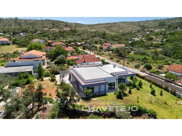 Image No.42-3 Bed House for sale