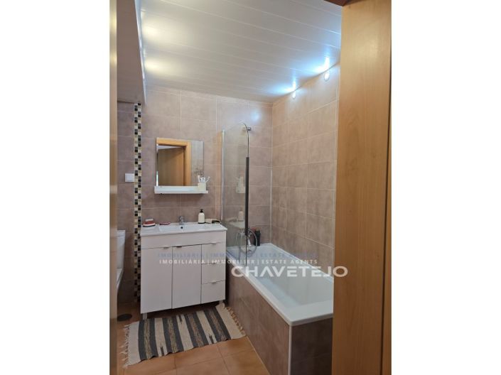 Image No.21-3 Bed House for sale