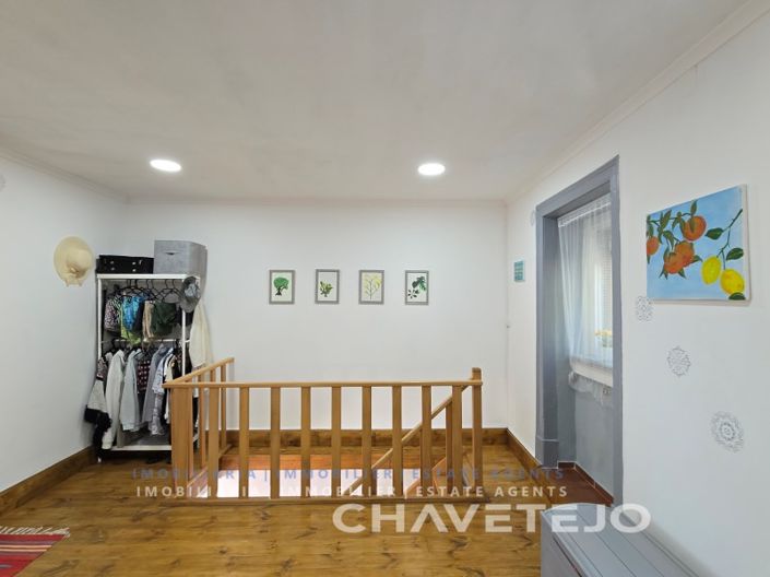 Image No.33-3 Bed House for sale