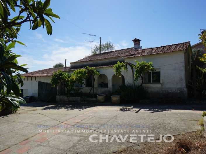 Image No.17-2 Bed Farmhouse for sale