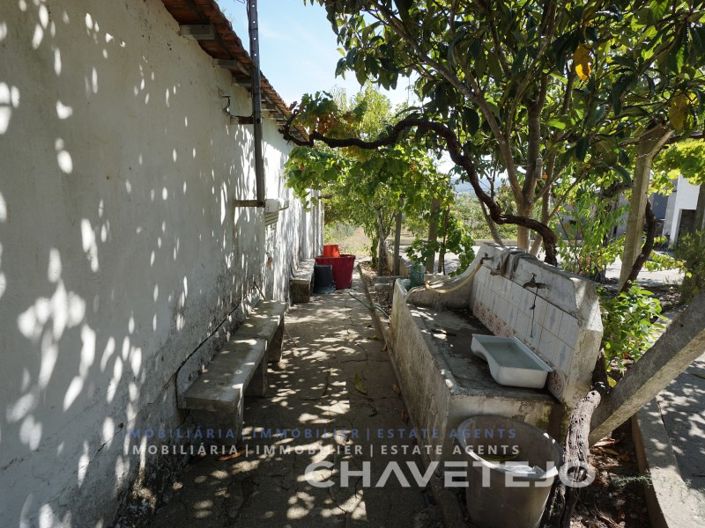 Image No.18-2 Bed Farmhouse for sale