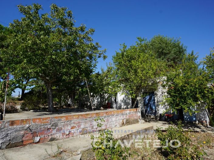 Image No.19-2 Bed Farmhouse for sale