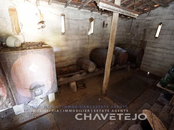 Image No.20-2 Bed Farmhouse for sale