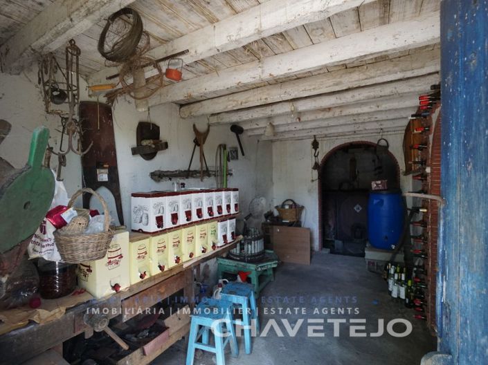 Image No.22-2 Bed Farmhouse for sale