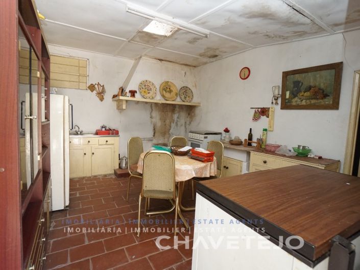 Image No.29-2 Bed Farmhouse for sale